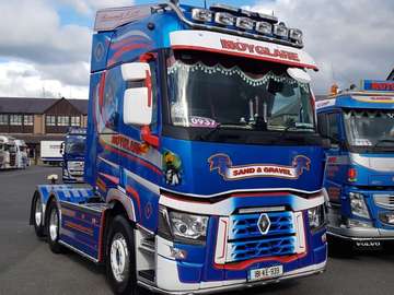 A truck at an Irish rally jigsaw puzzle online