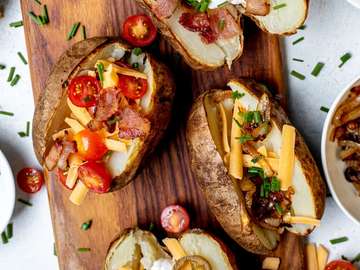 Loaded Baked Potatoes online puzzle